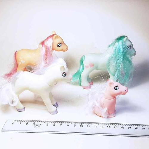 Plastic pony horses used, set