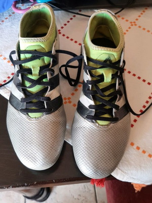Παπούτσια ποδοσφαίρου Adidas 42 νούμερο σαν καινούργια, γκρι και πράσινα