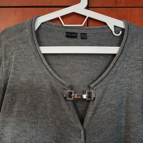 Bodyflirt sweatshirt like new, size 52/54, gray with silver detail