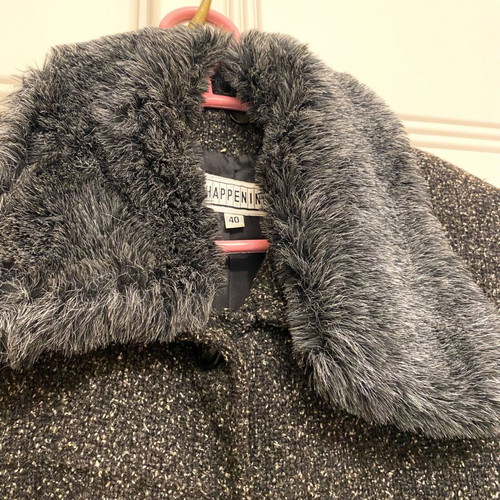 Vintage gray coat with fur collar size M like new