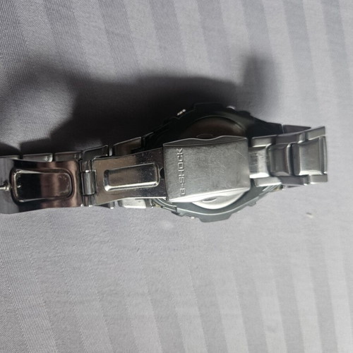 Casio G-Shock G-3100 watch used with metal bracelet