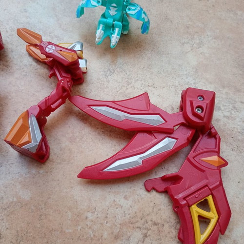 Bakugan figure and gift pieces Bakugan Gundalian Invaders Dragonoid Colossus 2010