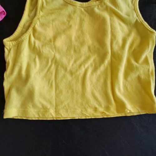 Terra Nova Girls' Short T-Shirt 8 like new, yellow