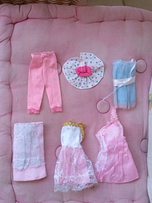 Barbie clothes like new, pack of 6 pieces