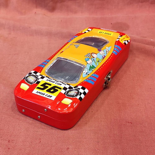 Tin case from 1990s like new
