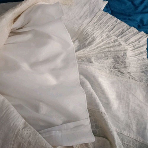 Skirt new size L with unique design and high-quality fabric