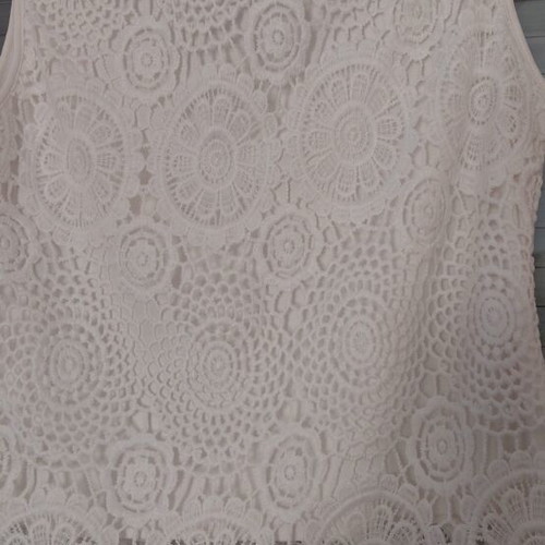White sleeveless lace top, lined