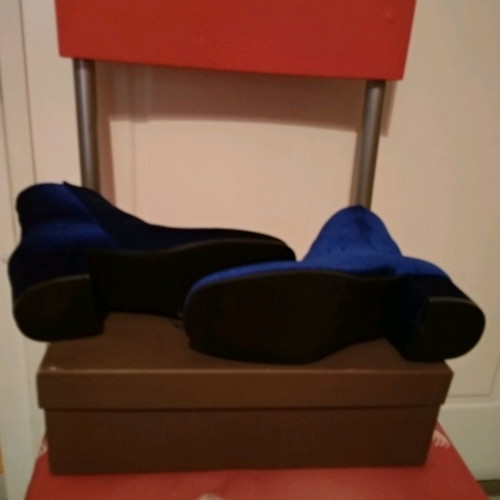 Velvet blue ankle boots size 36 new with 4.5 cm heel