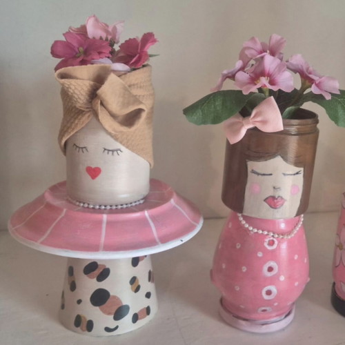 Handmade decorative vases like new, pack or single pieces