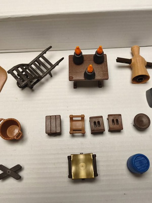 Playmobil equipment from ancient, medieval and western eras like new