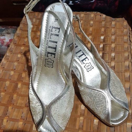 platform elite soft gold color No37
