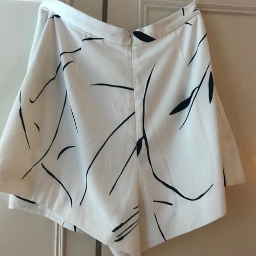 Keepsake Mini Pantskirt L Black and White 100% Polyester Like New