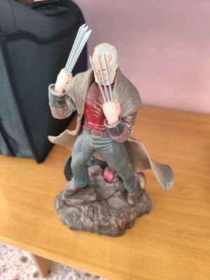 Old Man Logan Diamond Select statue σαν καινούργιο