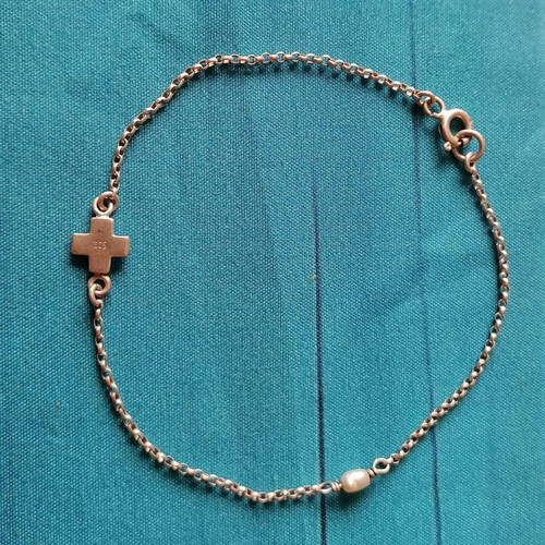 Silver bracelet with pearl and cross used, 925 silver