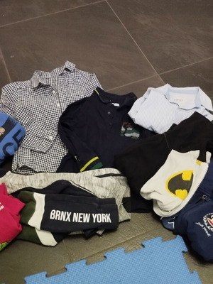 Πακέτο 8 τεμαχίων 4 ετών σαν καινούργιο, ζακέτες φούτερ, πουκάμισα, μπλούζες