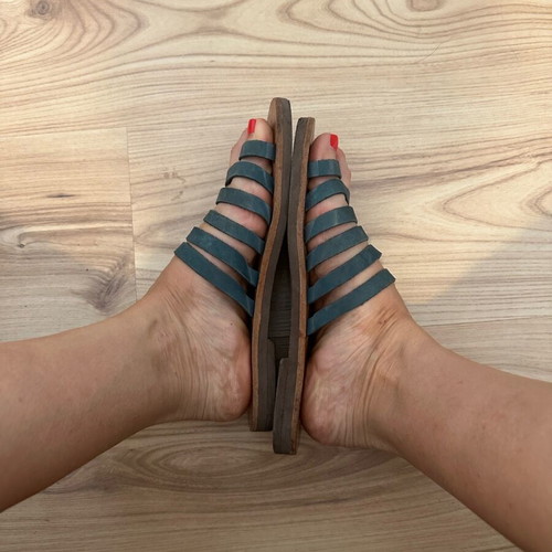 Leather sandal petrol color used, size 38