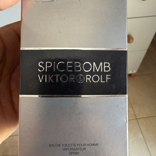 Viktor & Rolf Spicebomb Eau De Toilette like new, 90 ml authentic
