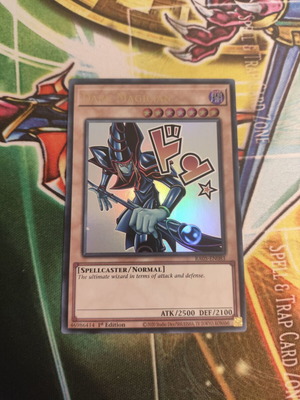 Dark Magician Yu-Gi-Oh! card like new, Ultra Rare RA05
