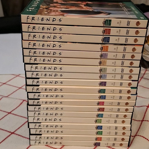 Friends Seasons 1-5 DVD like new, English subtitles, pack