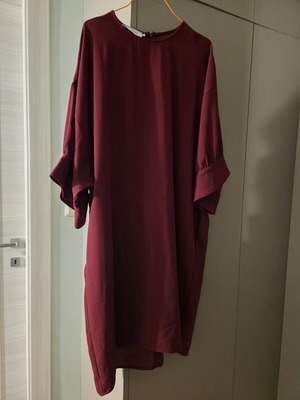 Wild Wood Midi Dress like new, burgundy, 3/4 sleeve, loose fit