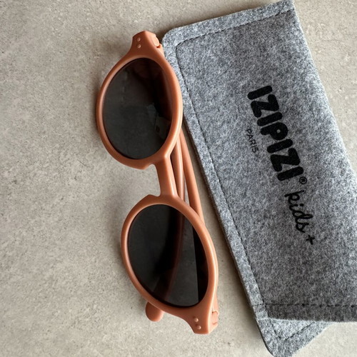 IZIPIZI Sunglasses sun kids 9-36 months apricot like new