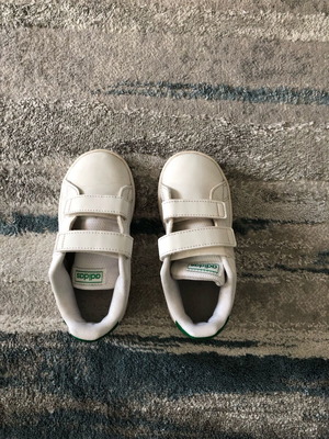 Adidas Stan Smith kids sneakers like new, size 26, white