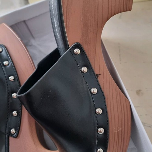 Clogs new, stylish and comfortable, size 39, black