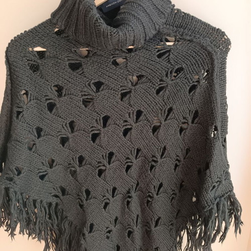 Poncho French Connection like new, black, one size