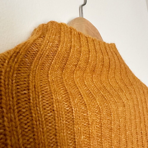 & Other Stories cableknit sweater used, orange, size S