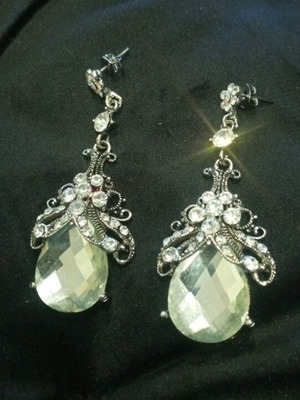 Silver earrings like new