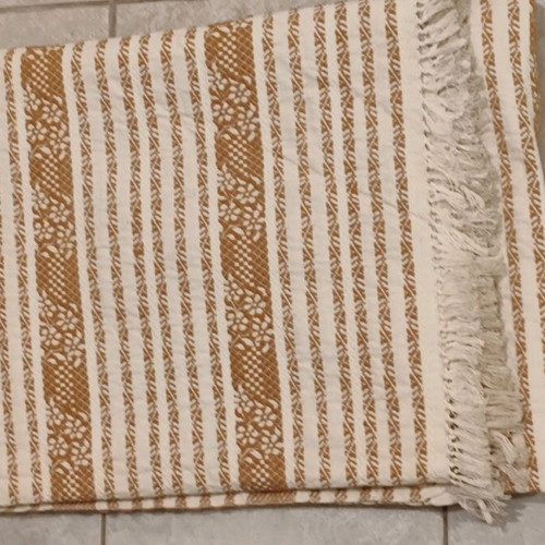 Caramel wool throw like new with beautiful pattern