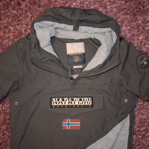 Napapijri Rainforest Winter Jacket / Anorak size S like new, green