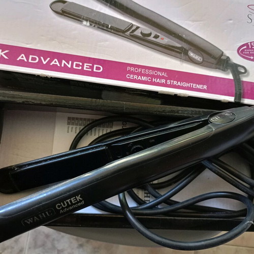 Wahl hair straightener used with box