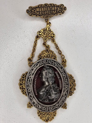 Vintage Bavarian Wandertag Kelheim 1976 Medal like new