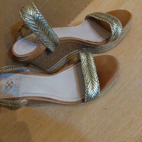 Vince Camuto platforms size 38