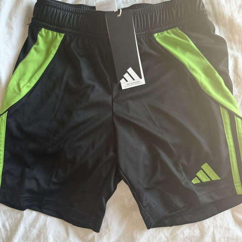 Adidas shorts new, size 9-10 years, 140 cm