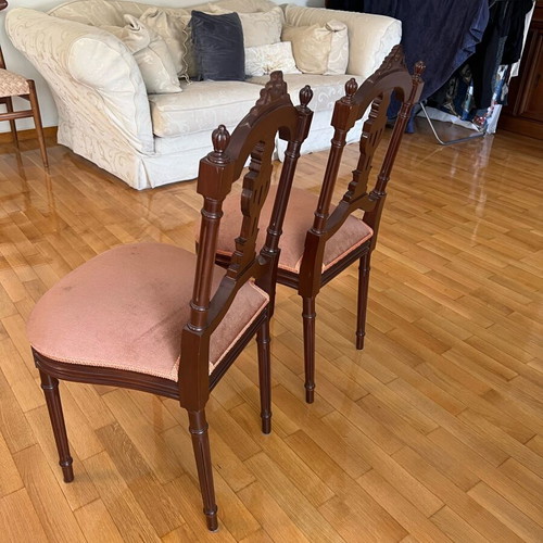Vintage solid wood twin chairs like new, set of 2
