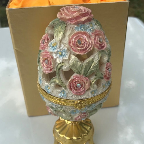 Faberge-style decorative egg used with floral design by Trimar