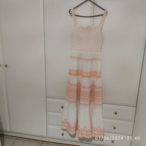 Zara maxi dress medium white and orange, new, resortwear
