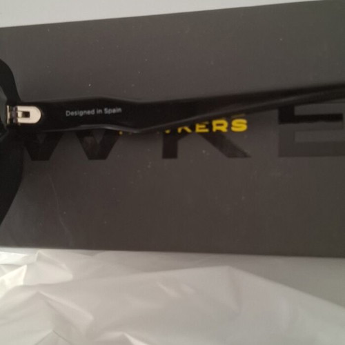 Hawkers Boujee Polarized Black Dark sunglasses new with box and case