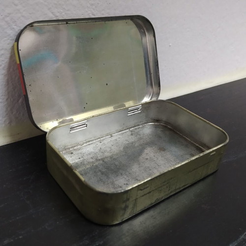 Vintage metal packaging used, pack of 3 pieces