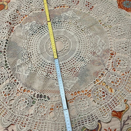 Vintage Handmade Round Tablecloth with Crochet like new