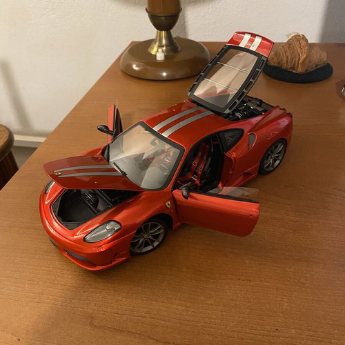 Ferrari 430 Scuderia 1/18 Hotwheels Elite model car