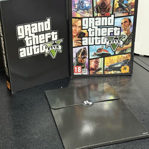 Grand Theft Auto V PC Big Box with 7 discs and art
