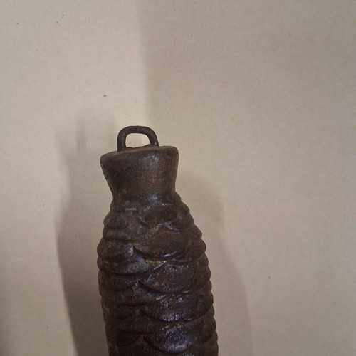 Pine cone for antique clock used 397 grams