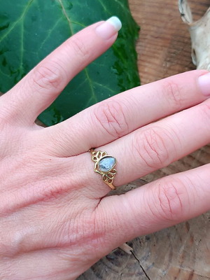 Brass ring with moonstone adjustable size, new