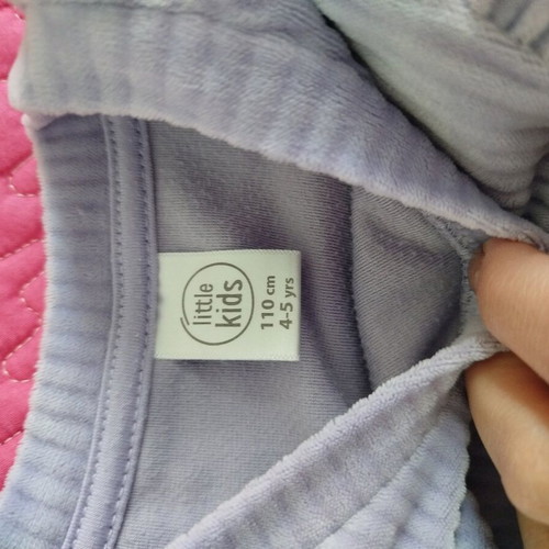 Velvet lilac sweatshirt for 4-5 years like new