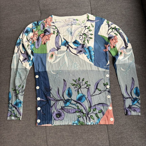 Desigual thin sweater like new, size XS, multicolor