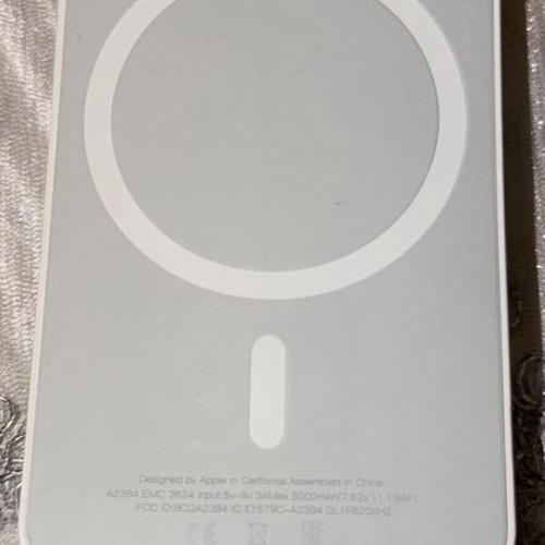 Apple MagSafe power bank new condition