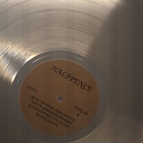 Queen Black N White vinyl like new, rock